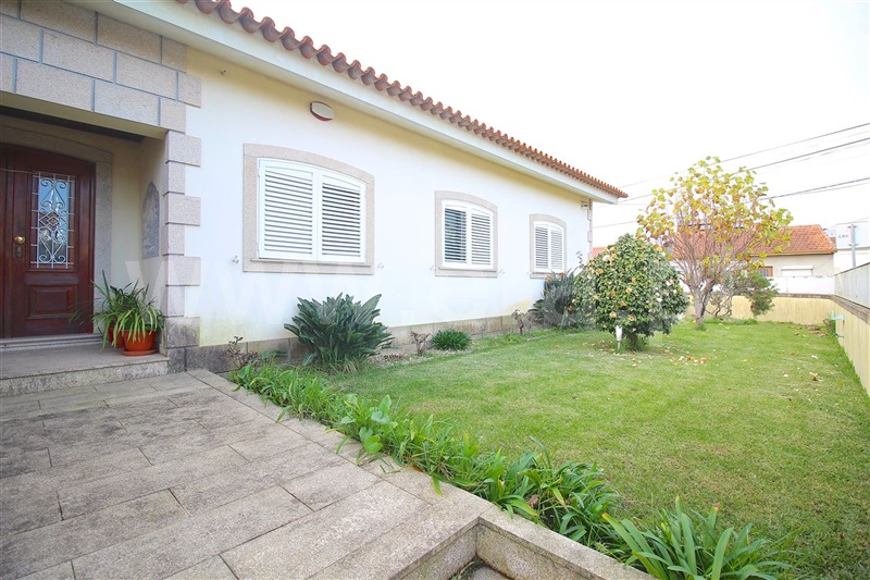 Moradia T5 / Valongo, Montes da Costa, Ermesinde