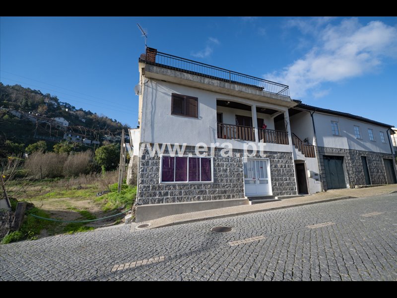 Moradia T5 / Vieira do Minho, Parada do Bouro