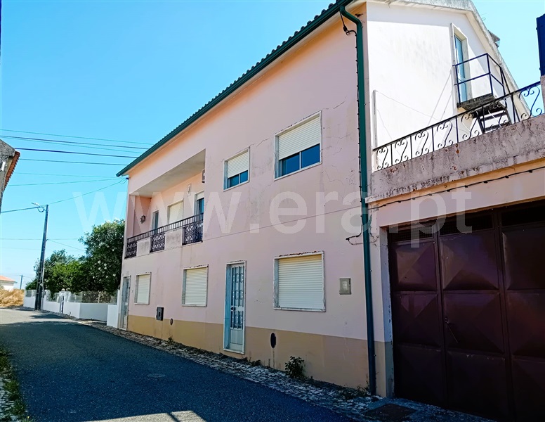 Moradia T6 / Alcanena, Bugalhos