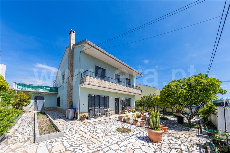 Moradia T6 / Almada, Charneca de Caparica e Sobreda