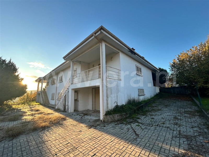 Moradia T6 / Amarante, Travanca