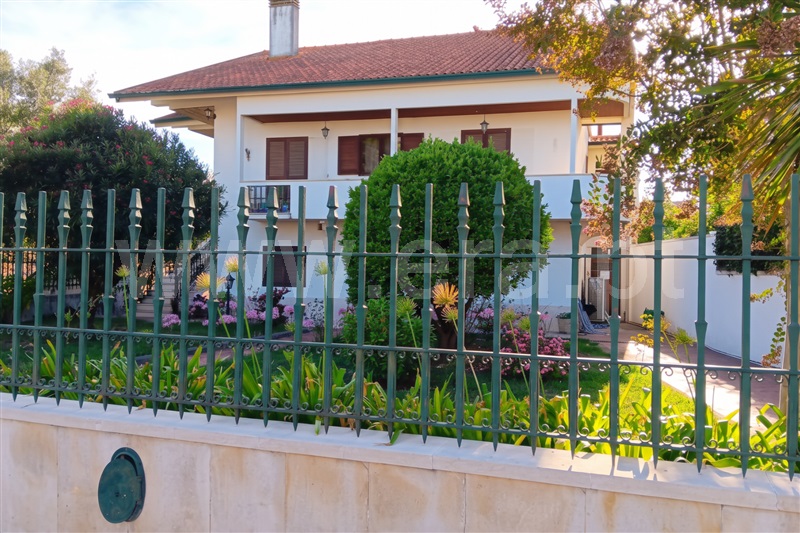Moradia T6+ em Arcos e Mogofores, €350.000