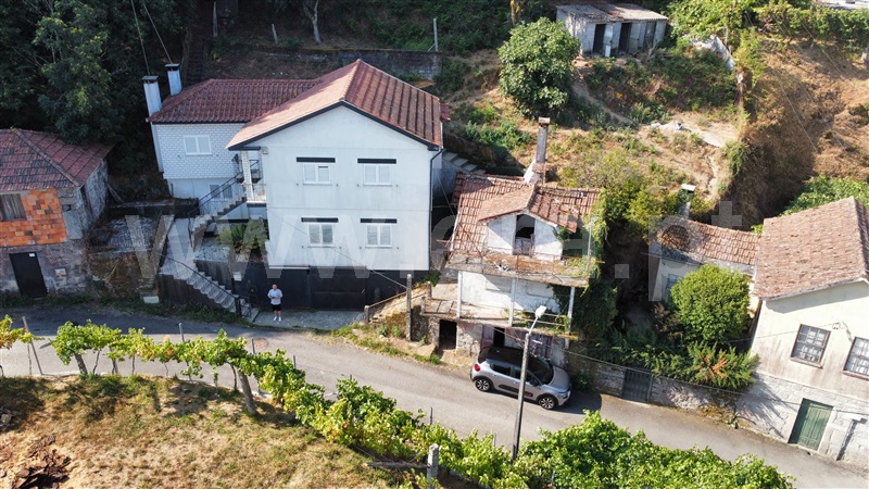 Moradia T6 / Arouca, Arouca e Burgo