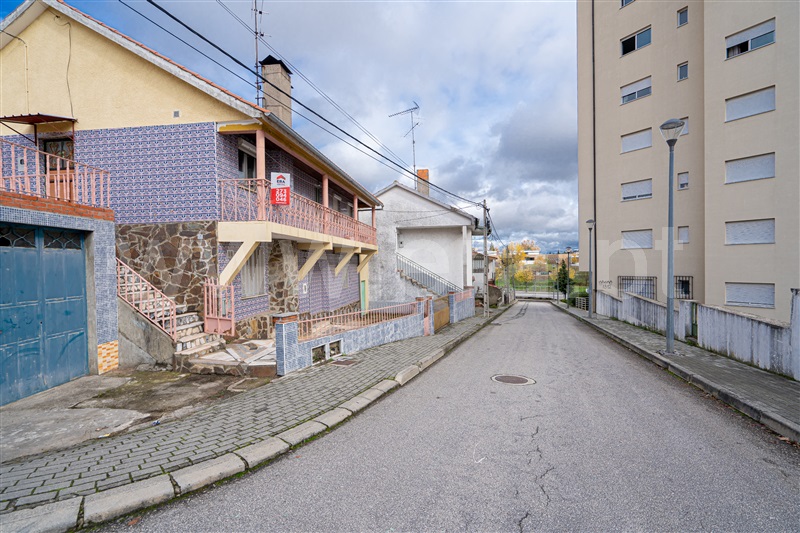 Moradia T6+ à venda em Sé, Santa Maria e Meixedo, Bragança — foto 2