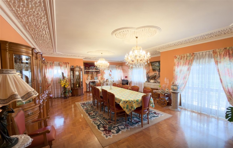 Moradia T6+ à venda em Perafita, Lavra e Santa Cruz do Bispo, €1.000.000