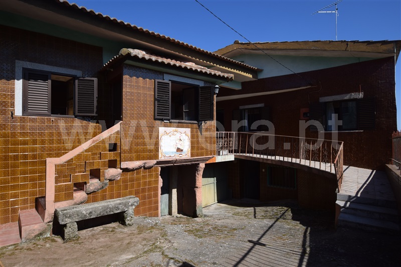 Moradia T6 / Mogadouro, Urrós