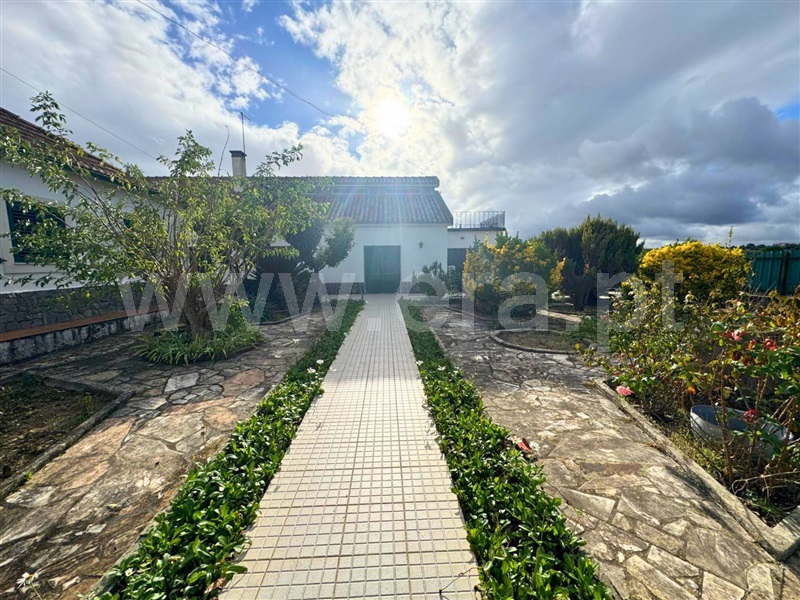 Moradia T6 / Santarém, Achete