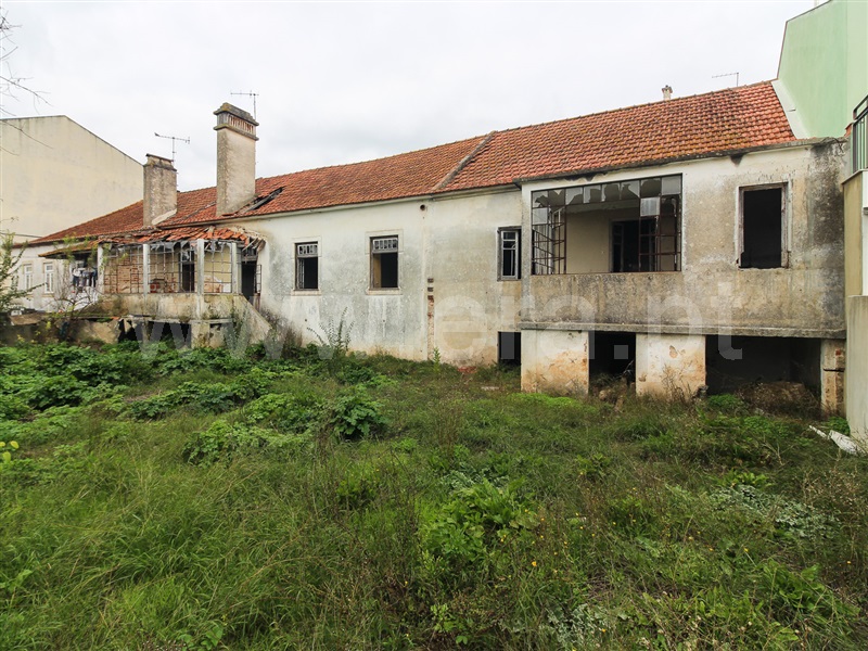 Moradia T6 / Santarém, Santarém (Marvila), Santa Iria da Ribeira de Santarém, Santarém (São Salvador) e Santarém (São Nicolau)