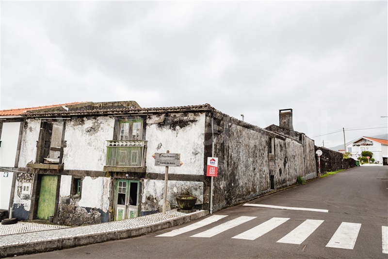 Moradia T6 / São Roque do Pico, Prainha