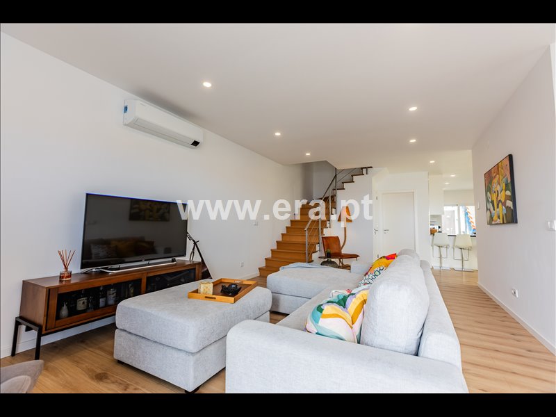 Moradia T6+ à venda em Vila Franca do Campo (São Pedro), Vila Franca do Campo — foto 2