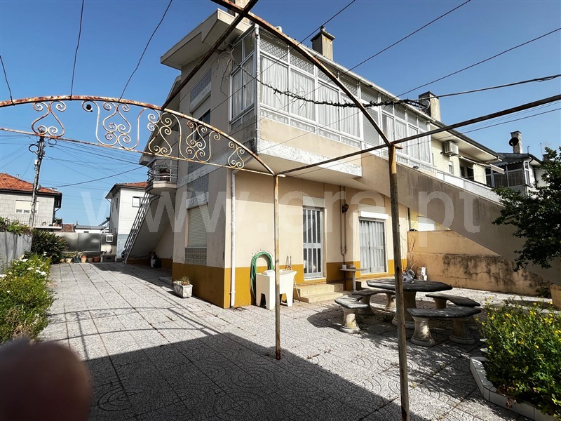 Moradia T6 / Vila Nova de Gaia, Avintes