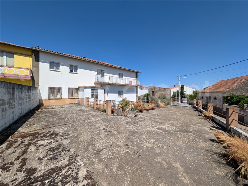 Moradia T7 / Figueira de Castelo Rodrigo, Freixeda do Torrão
