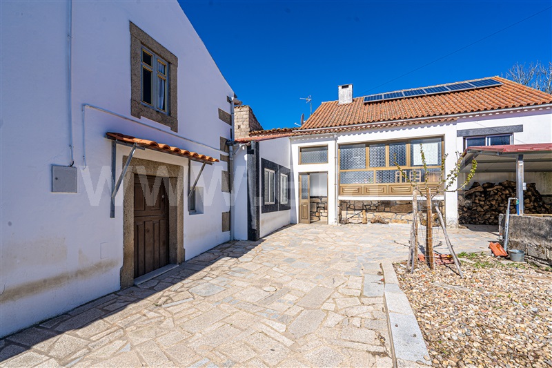 Moradia T7 / Miranda do Douro, Ifanes e Paradela