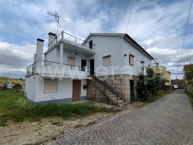Moradia T7 / Oliveira do Hospital, Galizes