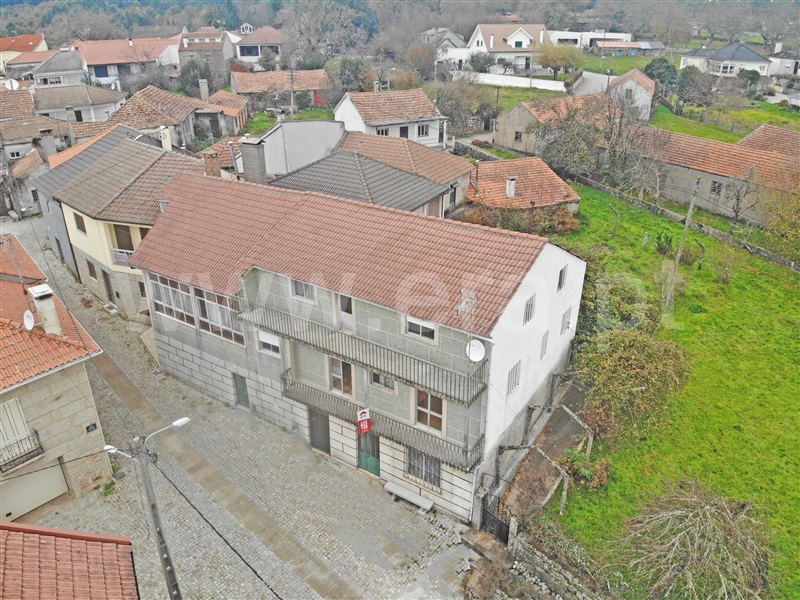 Moradia T7 / Vila Nova de Paiva, Alhais de Cima