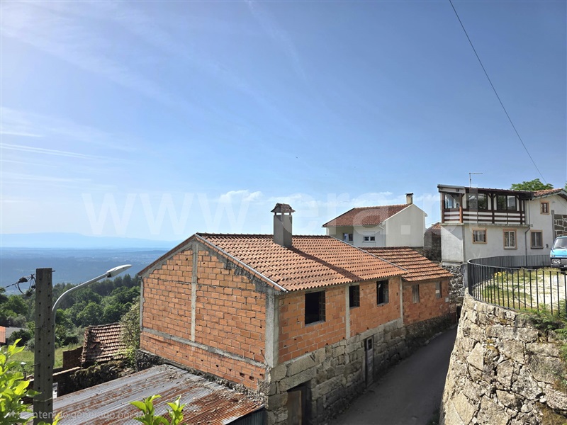 Moradia / Tondela, Guardão