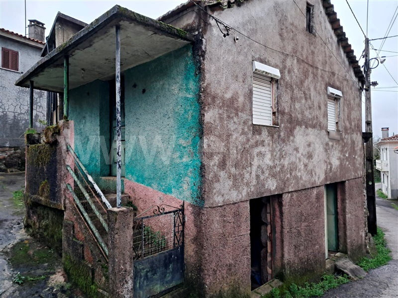Moradia / Tondela, Mouraz e Vila Nova da Rainha