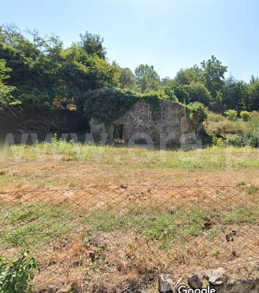 Moradia / Vila Nova de Famalicão, Arnoso (Santa Maria e Santa Eulália) e Sezures