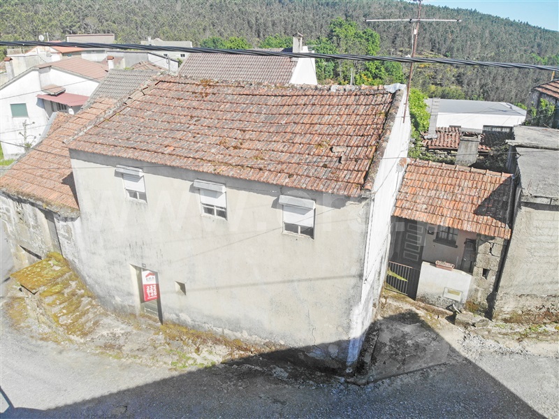 Moradia / Vila Nova de Paiva, Vila Cova a Coelheira