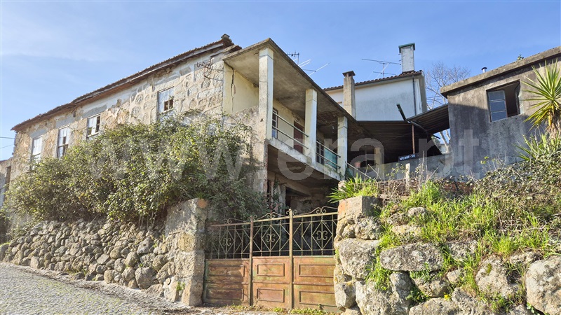 Moradia / Viseu, Santos Evos