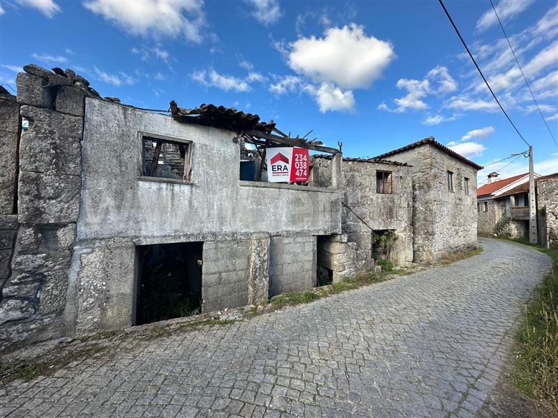 Moradia / Vouzela, Cambra e Carvalhal de Vermilhas