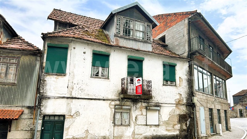 Prédio / Aguiar da Beira, Aguiar da Beira e Coruche