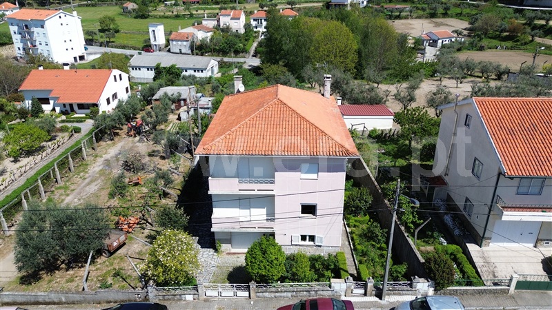 Prédio T10 / Gouveia, Gouveia
