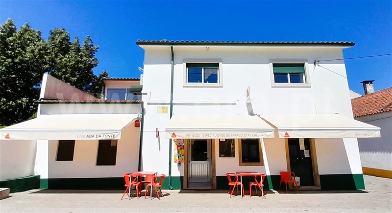 Prédio T4 / Ferreira do Zêzere, Areias e Pias