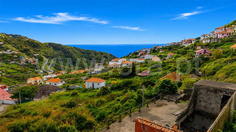 Prédio T5 / Ribeira Brava, Campanário