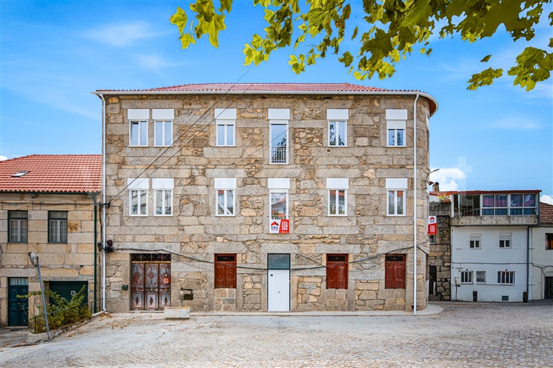 Prédio T7 / Fornos de Algodres, Fornos de Algodres