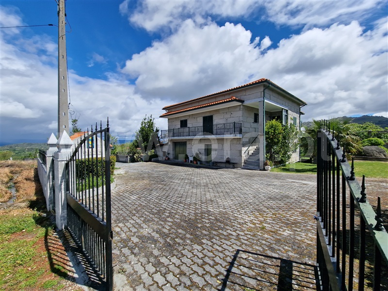 Quinta T2 / Celorico da Beira, Vale de Azares