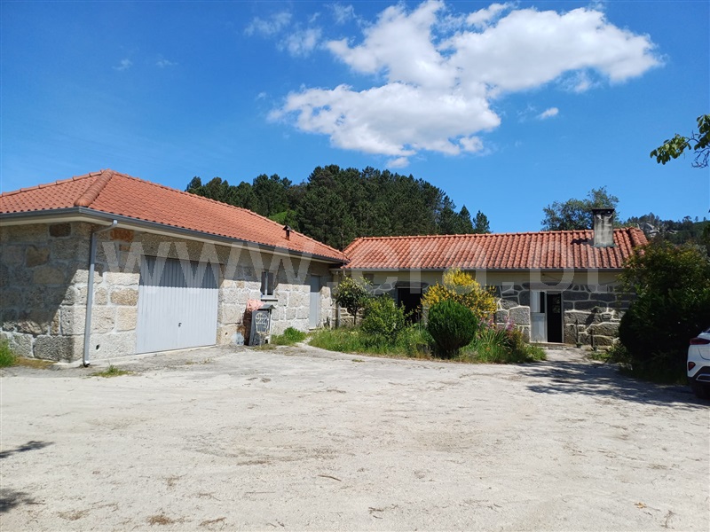 Quinta T2 / Celorico de Basto, Caçarilhe e Infesta