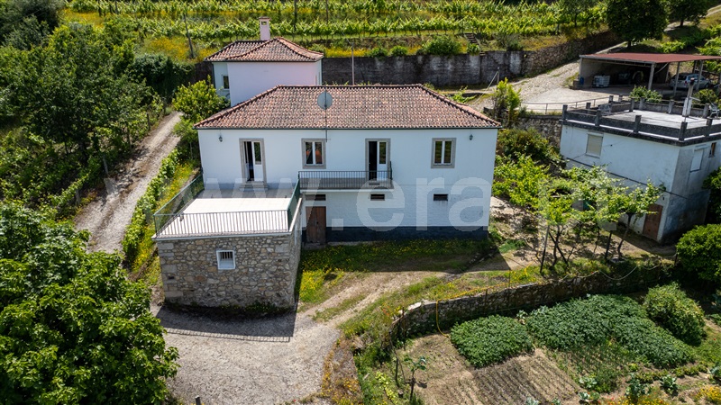 Quinta T5 / Lamego, Cambres