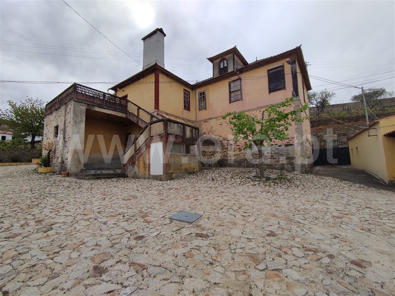 Quinta T6 / Lamego, Cambres