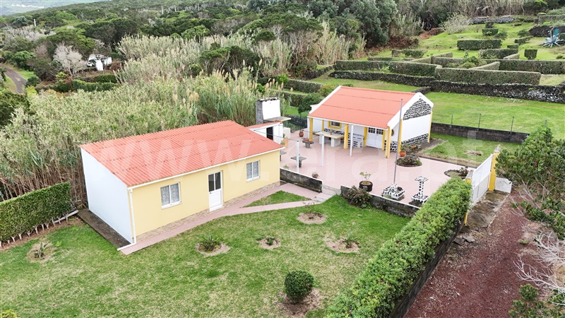 Quintinha T1 / Horta, Capelo