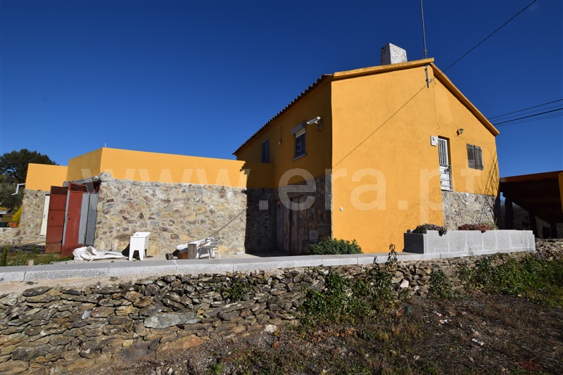 Andar Moradia T2 Bragança, Outeiro - 1229075 - 7