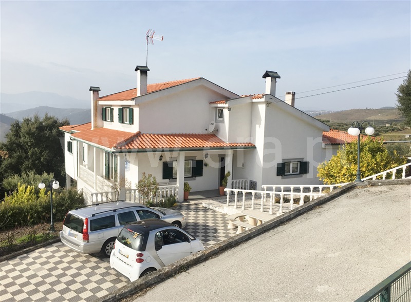 Quintinha T6 / Armamar, Vila Seca e Santo Adrião
