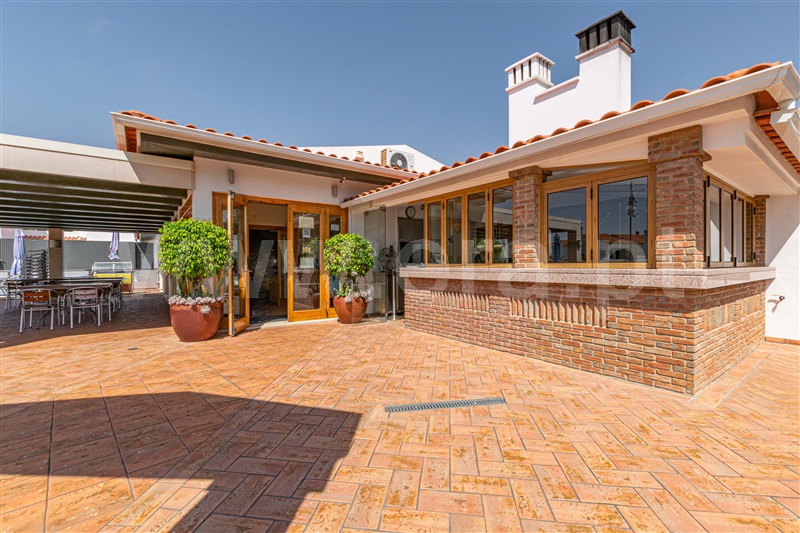 Restaurante / Lagoa, Porches