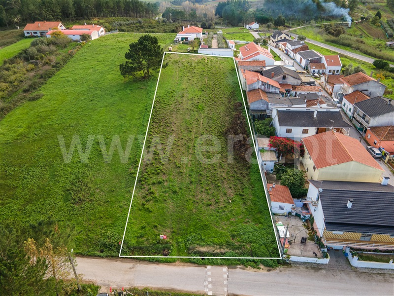Terreno / Alcobaça, Coz, Alpedriz e Montes