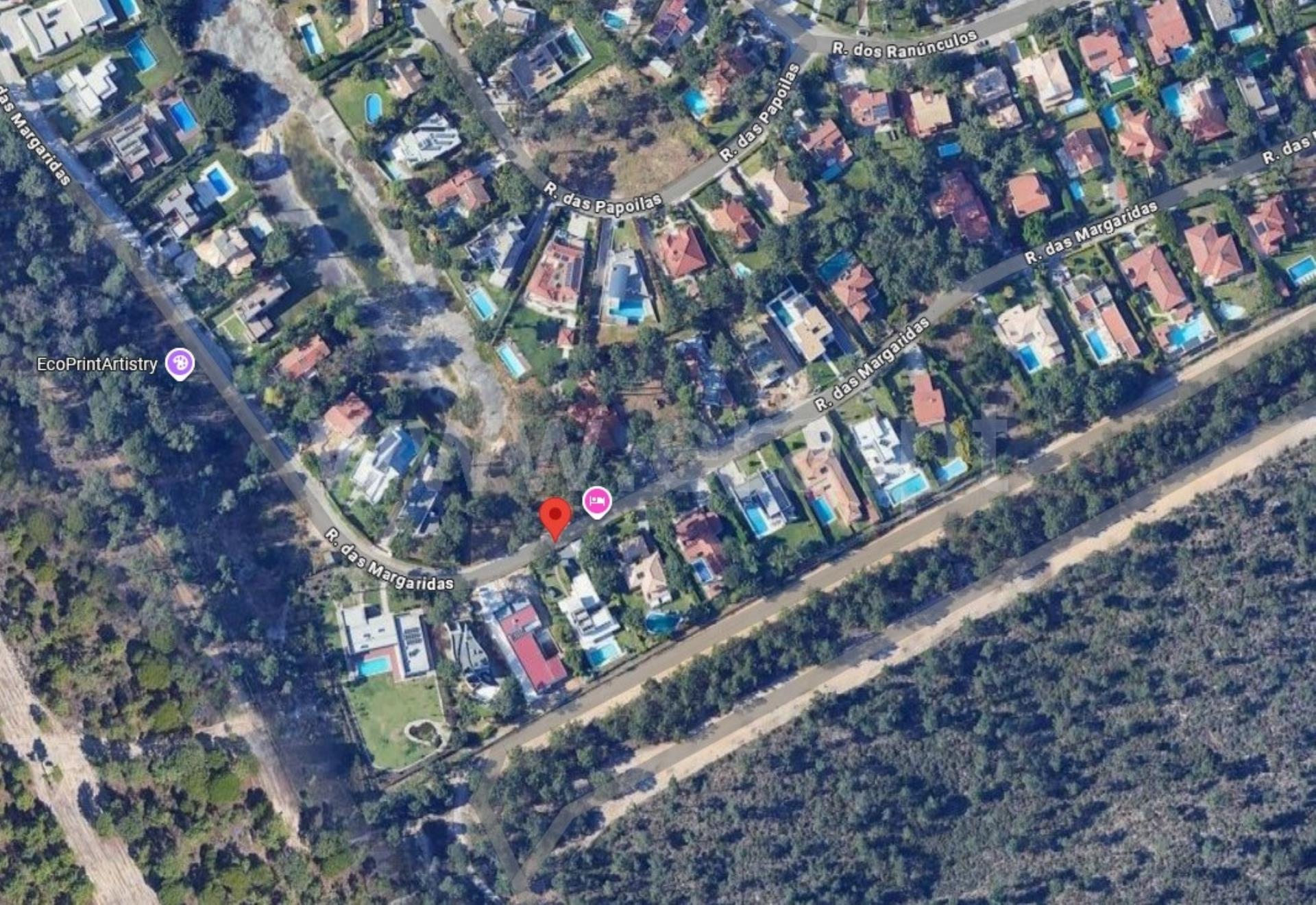 Land for sale in Almada, Portugal — €930,000