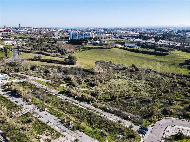 Terreno / Almada, Costas de Cão
