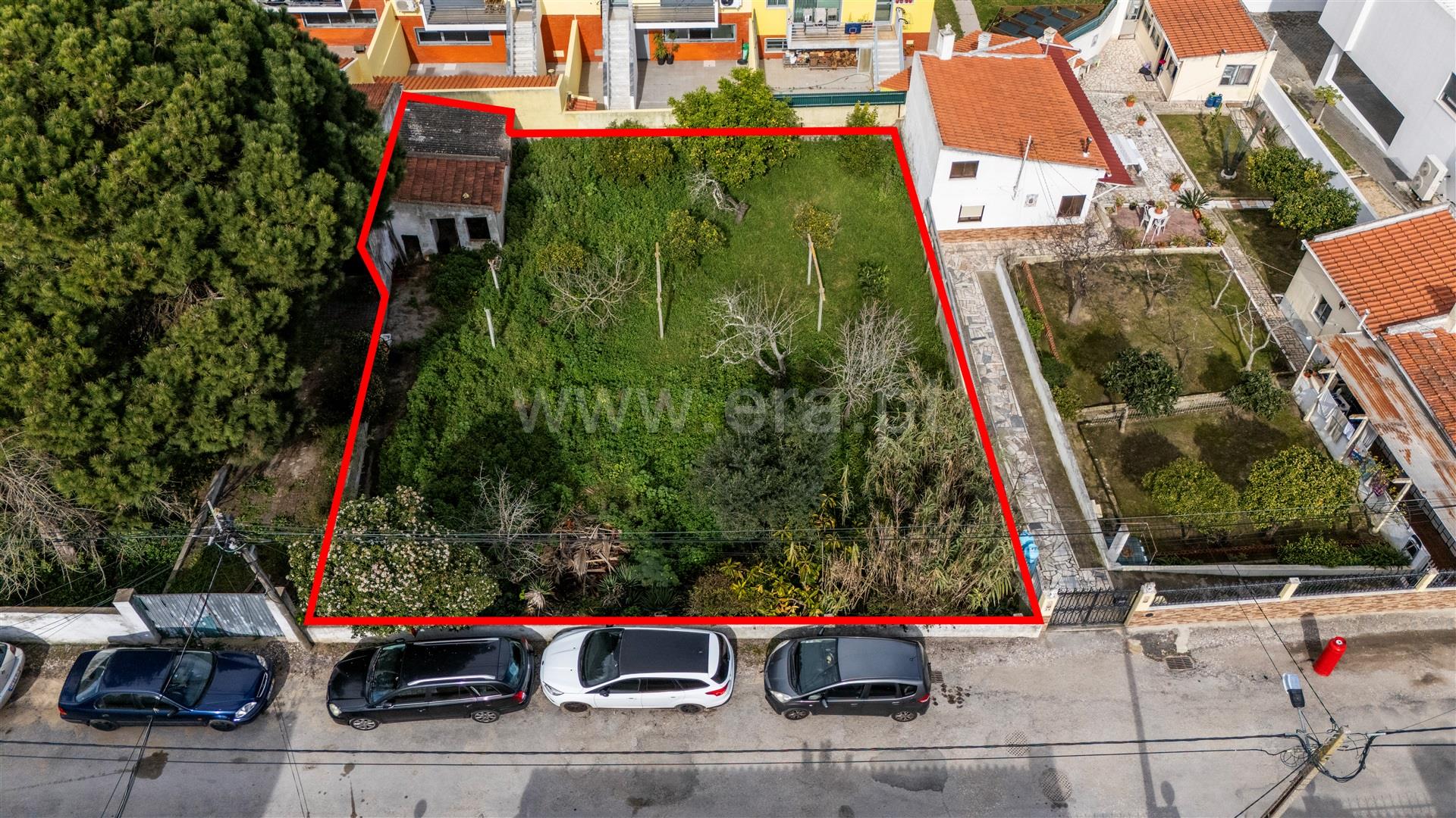 Land for sale in Almada, Portugal — €120,000