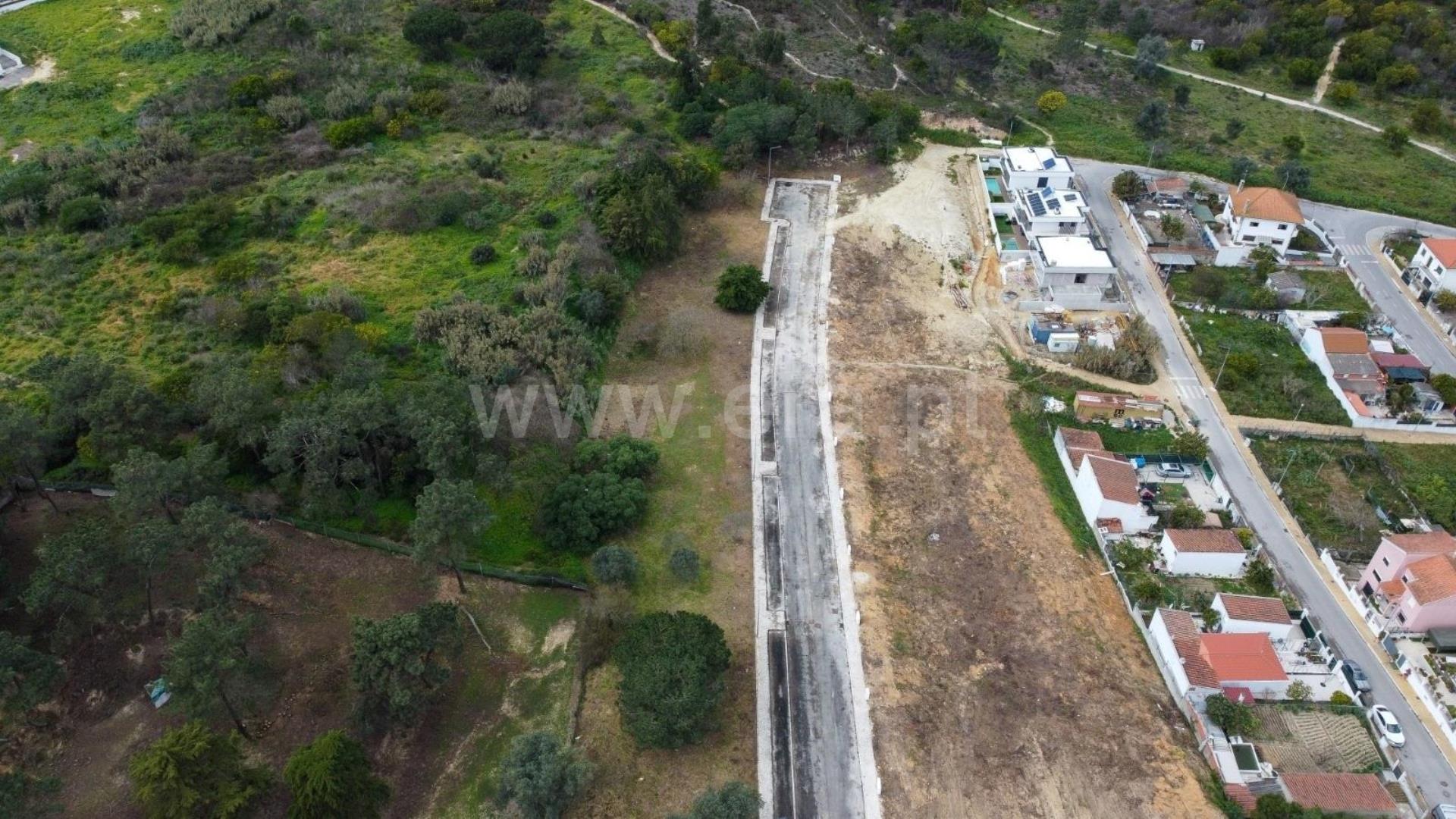 Land for sale in Almada, Portugal — €143,000