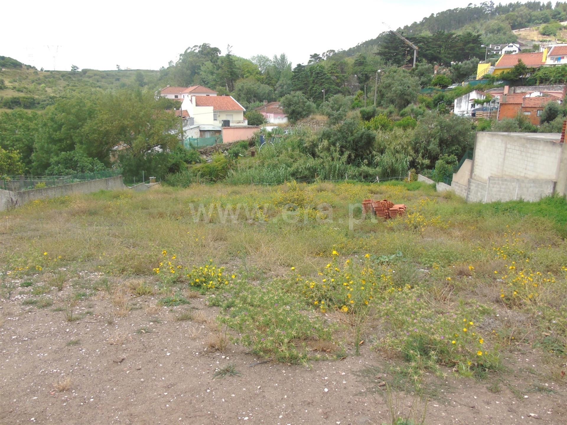 Land for sale in Amadora, Portugal — €145,000