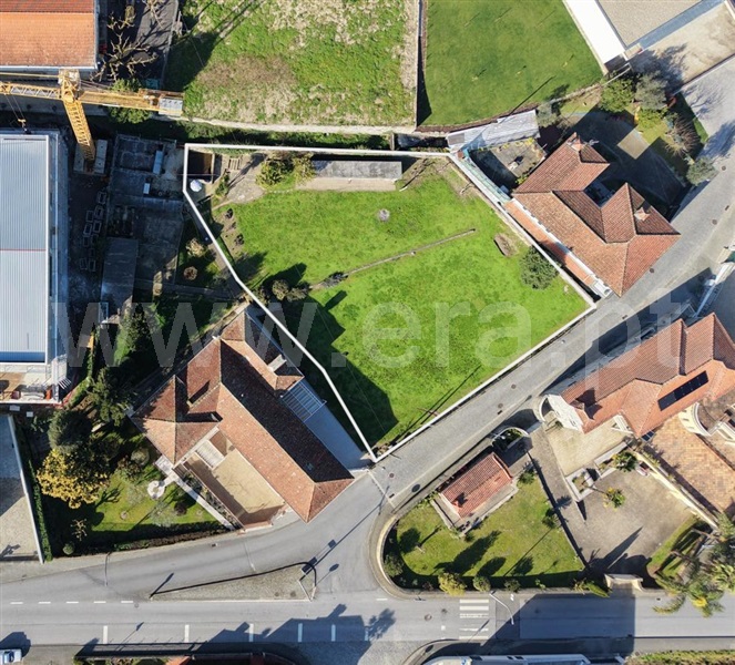 Terreno / Amarante, Real, Ataíde e Oliveira