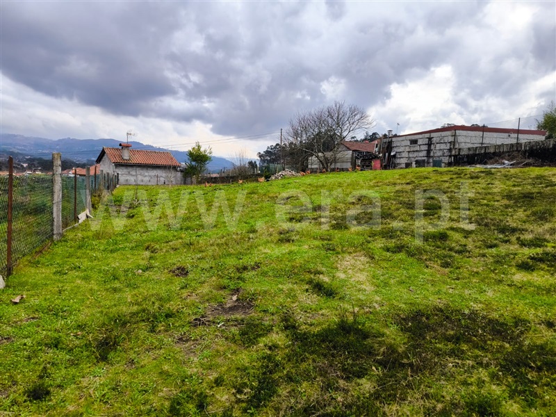 Terreno / Arcos de Valdevez, Aguiã
