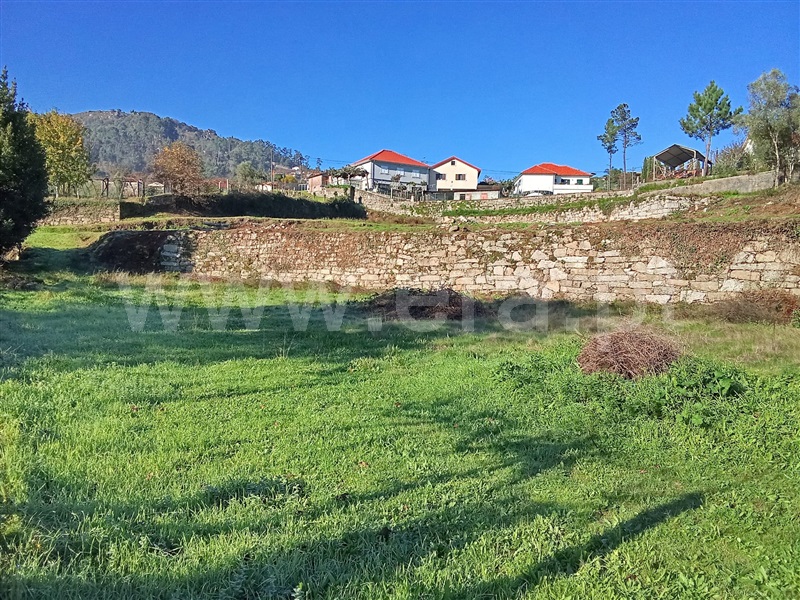 Terreno / Arcos de Valdevez, Aguiã