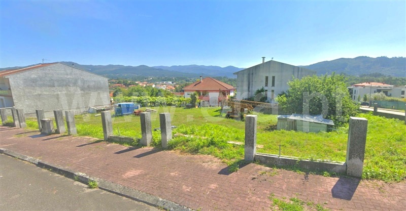 Terreno / Arcos de Valdevez, Arcos de Valdevez (São Paio) e Giela