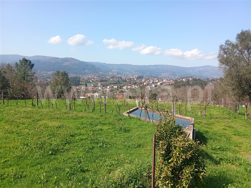 Terreno / Arcos de Valdevez, Ázere