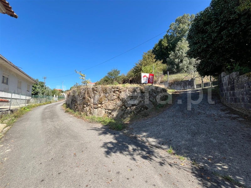 Terreno / Arcos de Valdevez, Gondoriz